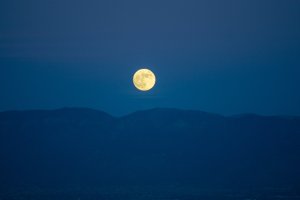 20211118Moon-5.jpg