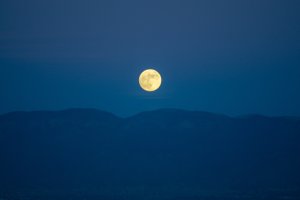 20211118Moon-6.jpg