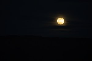 20220117Moon-17-low-light.jpg