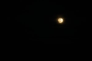 20220117Moon-35-low-light.jpg