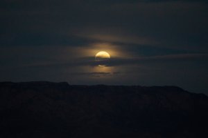 20220117Moon-6-low-light.jpg