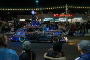 20231202TwinkleLightParade-146.jpg