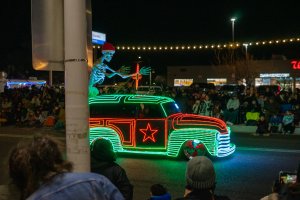 20231202TwinkleLightParade-165.jpg