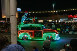 20231202TwinkleLightParade-167.jpg