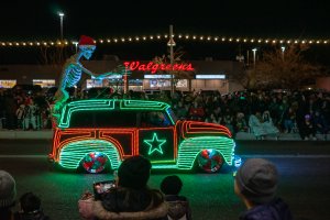 20231202TwinkleLightParade-178.jpg
