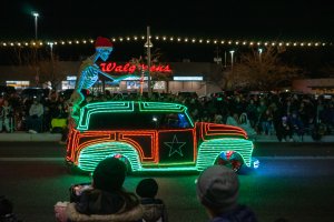 20231202TwinkleLightParade-180.jpg
