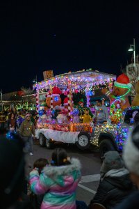 20231202TwinkleLightParade-43.jpg