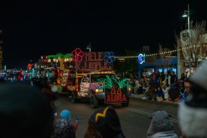 20231202TwinkleLightParade-62.jpg
