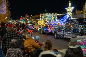20231202TwinkleLightParade-73.jpg