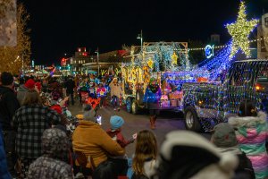 20231202TwinkleLightParade-74.jpg