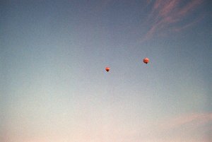20231021Lomo800CanAE1P-26.jpg